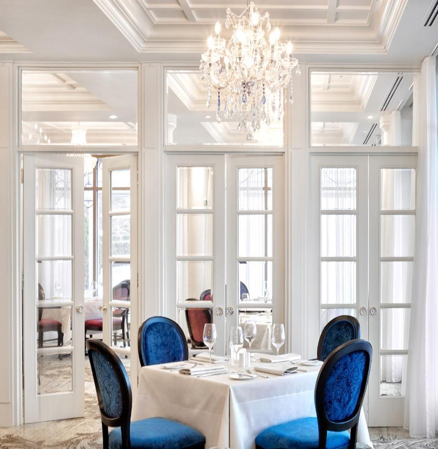Chateau Vaudreuil ภายนอก รูปภาพ Restaurant
