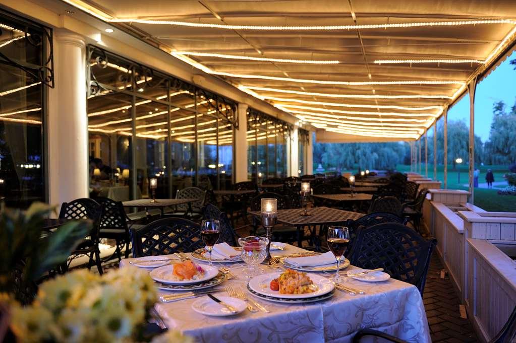 Chateau Vaudreuil ภายนอก รูปภาพ The restaurant