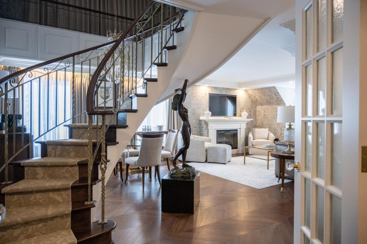 Chateau Vaudreuil ภายนอก รูปภาพ Interior of a penthouse apartment